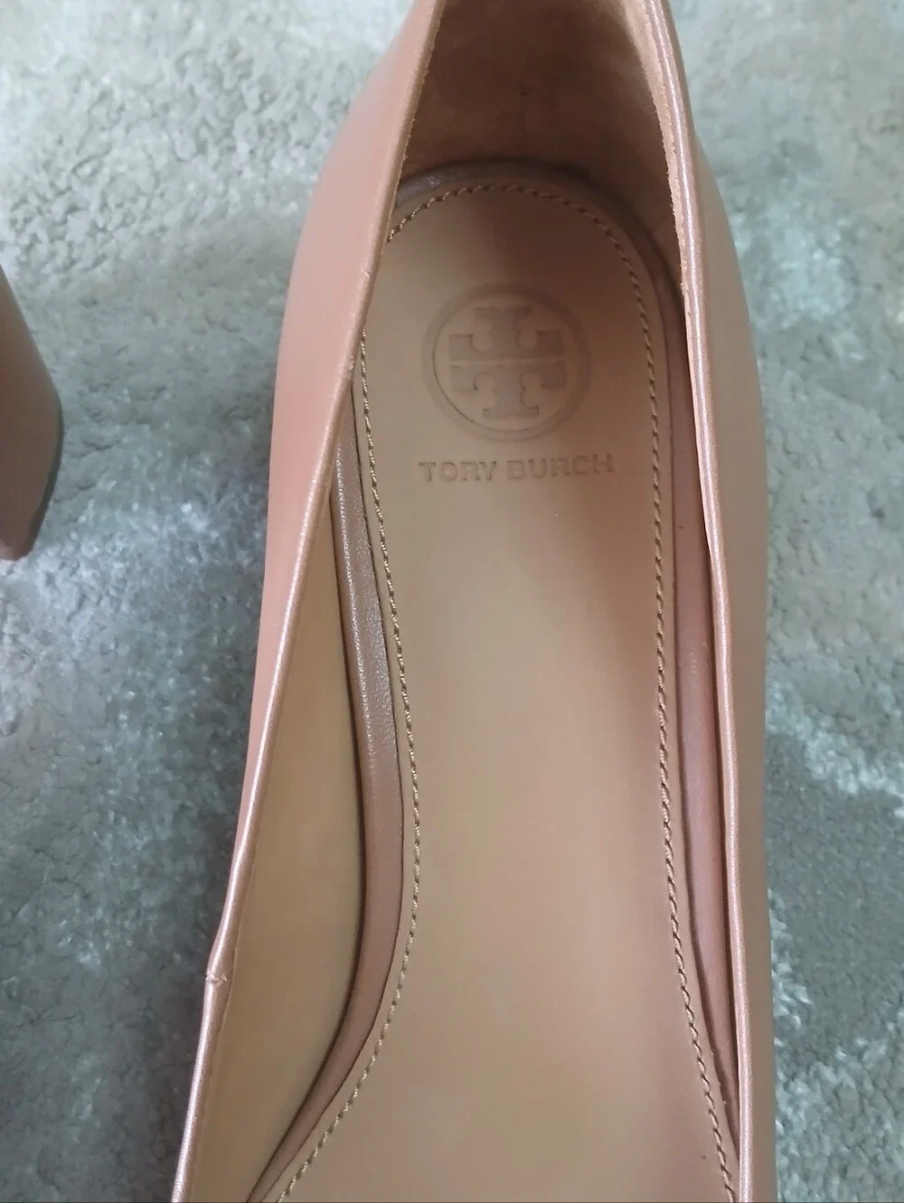 Tory Burch Chelsea Leather Block Heel Pumps with Gold Logo